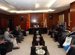 Fatma Şahin'den Gaziantep İHH'ya sıcak karşılama