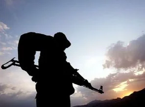 Güvenlik güçlerine taciz ateşi