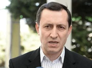 İşler: Çatı aday aciziyet göstergesi