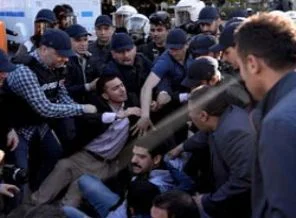 İstanbul'da 1 Mayıs olaylarıyla ilgili gözaltılar sürüyor