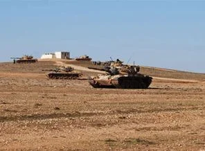 Kaçakçılardan askerlere doçkalı saldırı!