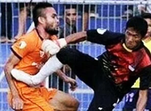 Kaleciden tekme yedi hayatını kaybetti!