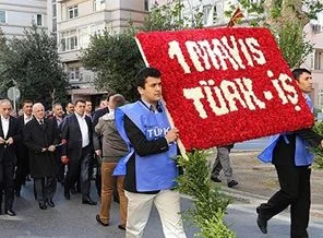 Kazancı Yokuşu'nda karanfilli anma