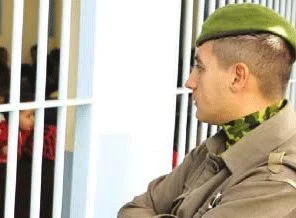 Kelepçe de tuttu, ödül de!