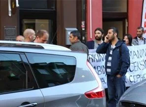 Köln'de TGB'lilere gurbetçi protestosu