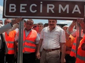 Köyün Kürtçe isim tabelasını Bakan Şimşek taktı
