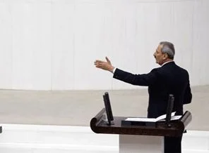 Meclis'te fotoğraf çekme gerginliği