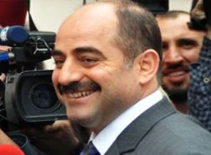O da 'Özçekim' modasına ayak uydurdu!