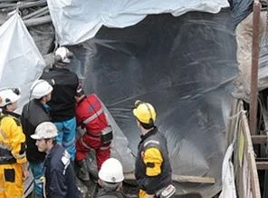 Ölen madencinin dedesi acıya dayanamadı