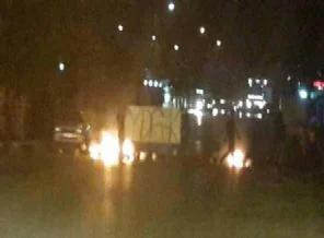PKK İzmir'de yol kapattı