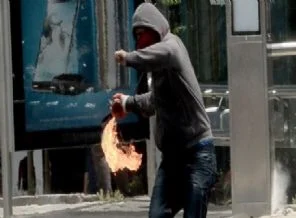 Polis denilen molotofcu bakın kim çıktı!
