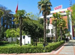 Rektörlükten hocalara siyasi uyarı