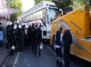 Taksim'e çıkan yollarda olaylar yaşanıyor