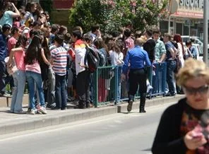 Türkiye'de telefonlar kilitlendi