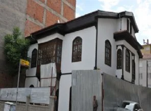 100 yıllık Malatya konağı restore edildi