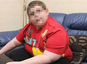 95 kilo olunca polis ailesini tutukladı