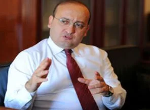 Akdoğan: AK Parti'de kriz olmaz