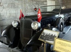 Atatürk'ün makam araçları bakıma alınıyor