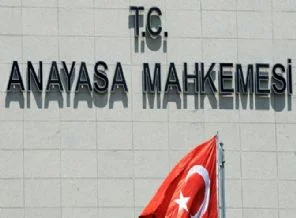 AYM başörtülü avukatlarla ilgili kararını verdi