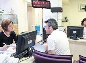 Bankalar ücret ve komisyonlarda indirime gidiyor