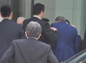 Başbakan Erdoğan'ı sürpriz isim uğurladı!