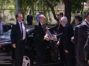 Başbakan ilk o partiyle görüştü