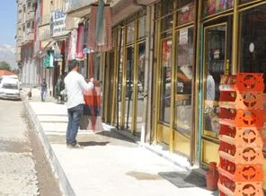 BDP'liler anons yaptı, kepenkler açıldı