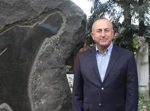 Çavuşoğlu: Kadınlar ön plana çıkmalı
