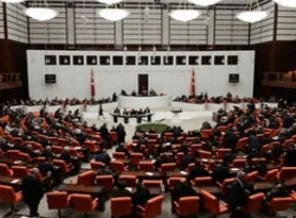 CHP, gensoru önergesini geri çekti