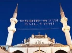 Dijital mahyalar Ramazan'a hazır