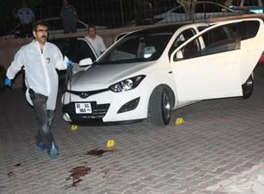 Evinin önünde 5 kurşunla öldürüldü