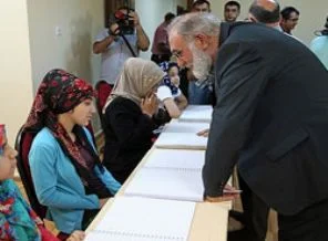Görme engelliler Kur'an öğreniyor
