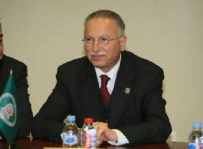 İhsanoğlu CHP'de böyle karşılandı