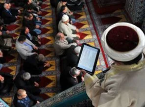 İmam ve müezzinlere zorunlu yer değiştirme