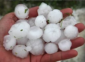 İstanbul'da şiddetli dolu yağışı!