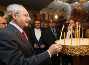 Kılıçdaroğlu Süryani kiliselerini ziyaret etti