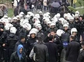 Kocaeli Üniversitesi'nde Lice protestosu: 17 gözaltı