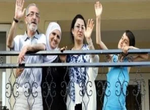 Kürt sanatçı 23 yıl sonra memleketinde!