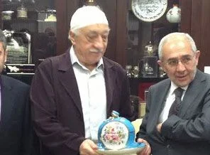 Redhack, Gülen'in hiç bilinmeyen fotoğraflarını yayınladı