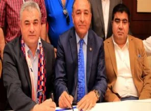 Rıza Çalımbay yeni takımıyla imzaladı