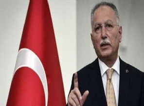 Ekmeleddin İhsanoğlu İstiklal Marşı'nı bilmiyor