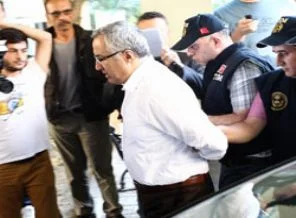 Emniyet Eski Müdürü: Arkadan kelepçelediler