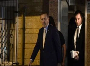 Erdoğan ünlü sanatçıyı ziyaret etti