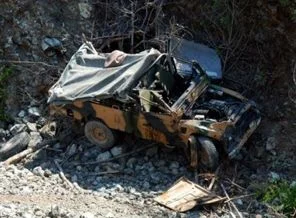 Hatay'da askeri araç yuvarlandı: 3 yaralı