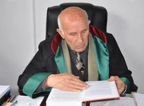 Hukuk Fakültesini 54 yılda bitirdi
