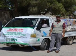 İHH'nın yardımları Rojava'ya ulaştı