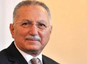 İhsanoğlu: Küçükken bana Ekmek diyorlardı - Video