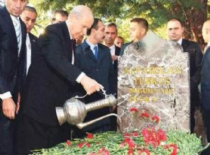 İhsanoğlu, Türkeş'e de gidecek mi?