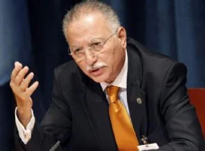 'Kur'an'ı yasaklayacak mısınız?'