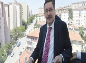 Melih Gökçek hesabını ele geçirenleri buldu